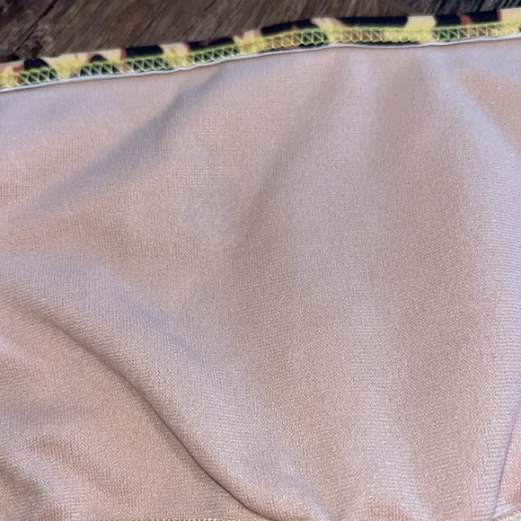 Kortni Jeane V’d Crop Top- Cheetah - Picture 3 of 5